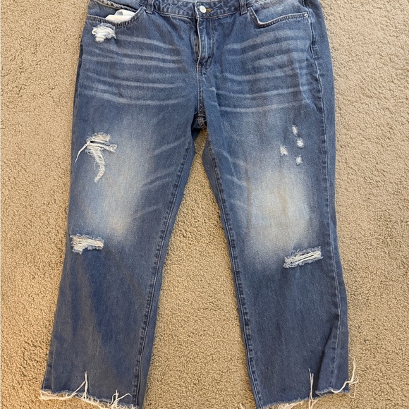 Flamingals Cropped Distressed Women's Jeans - Picture 1 of 8